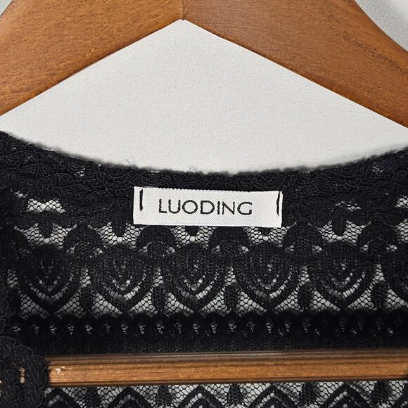 LUODING Gothic Black Lace Wrap Top w/ Grommet Corset Detail & Asymmetrical Hem - Picture 3 of 12